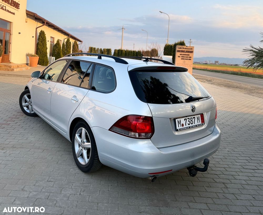 Volkswagen Golf 1.6 TDI BlueMotion Technology Cup - 4