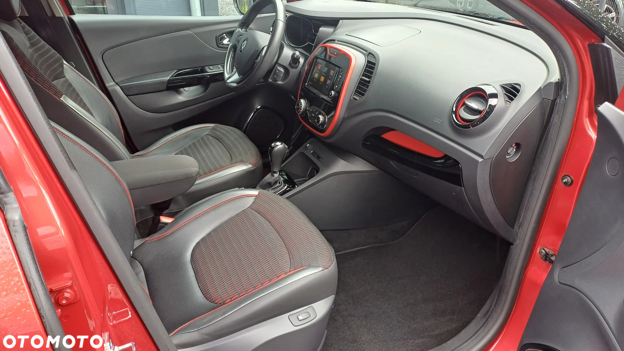 Renault Captur TCe 120 EDC Helly Hansen - 24
