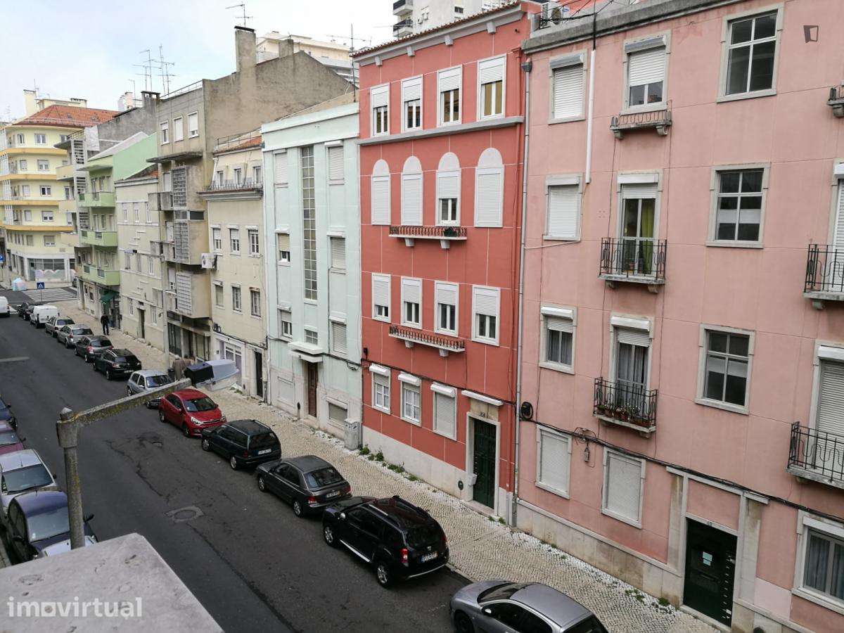 Apartamento com 2 quartos - localizado em Roma-Areeiro Lisbon - Grande imagem: 3/20