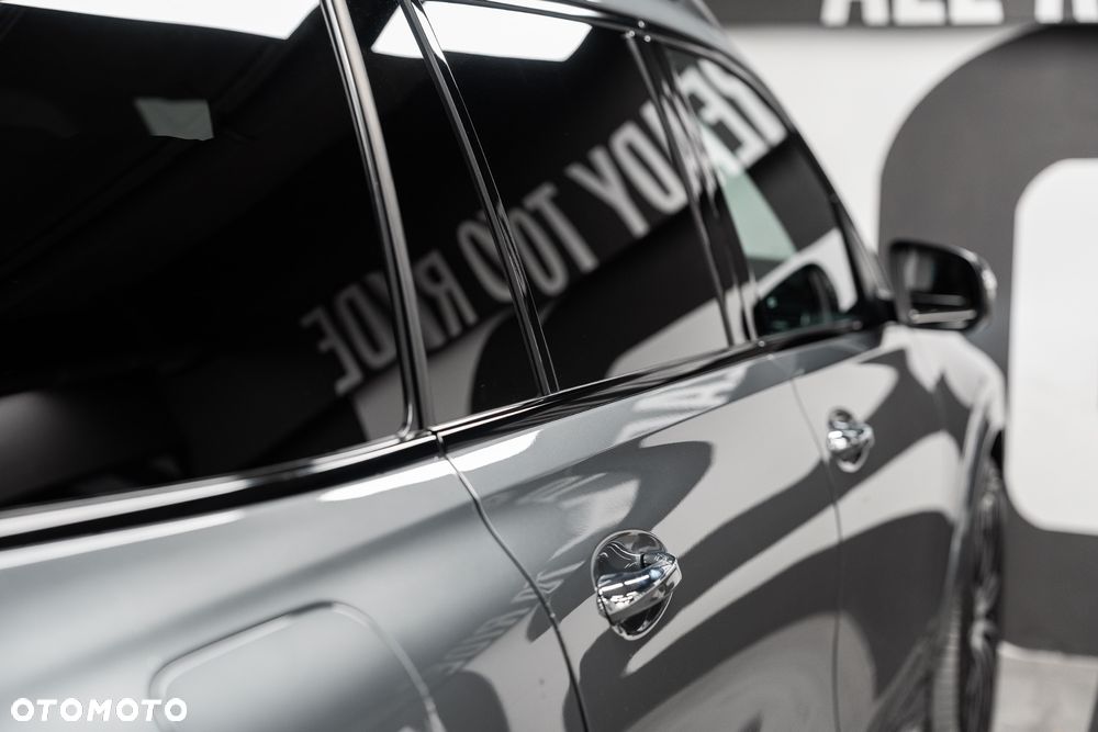 Mercedes-Benz GLS - 23