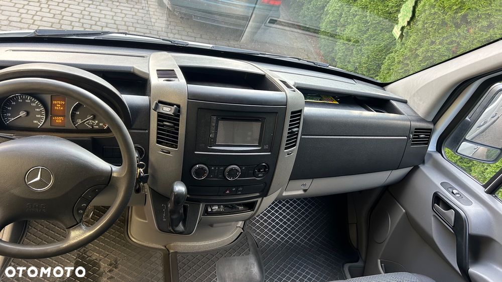 Mercedes-Benz Sprinter - 8