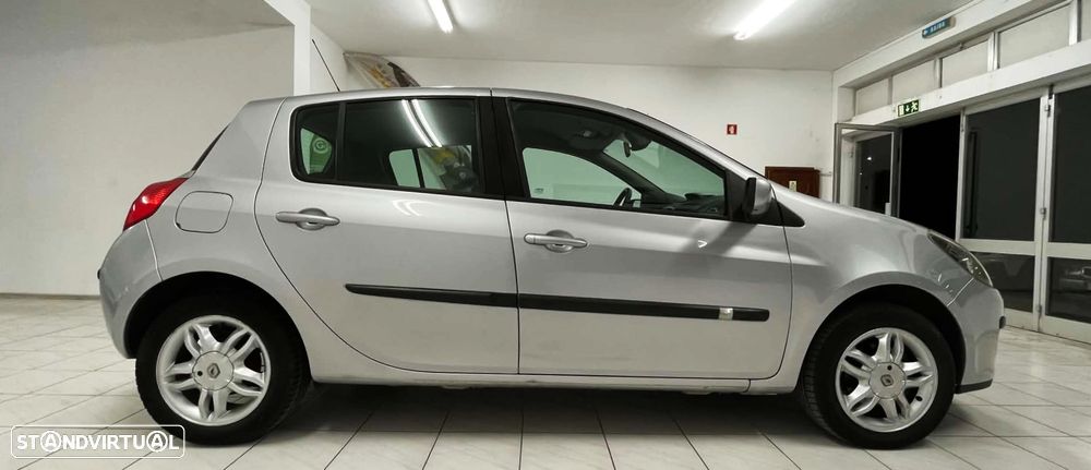Renault Clio 1.2 16V Dynamique - 8