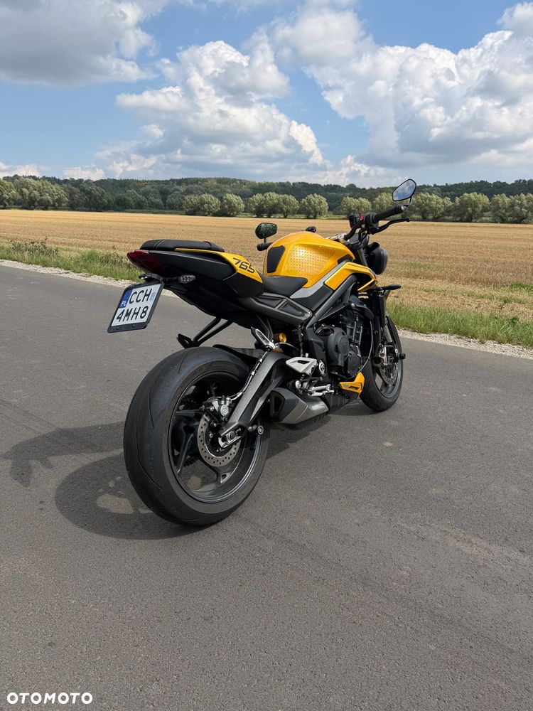 Triumph Street Triple - 5