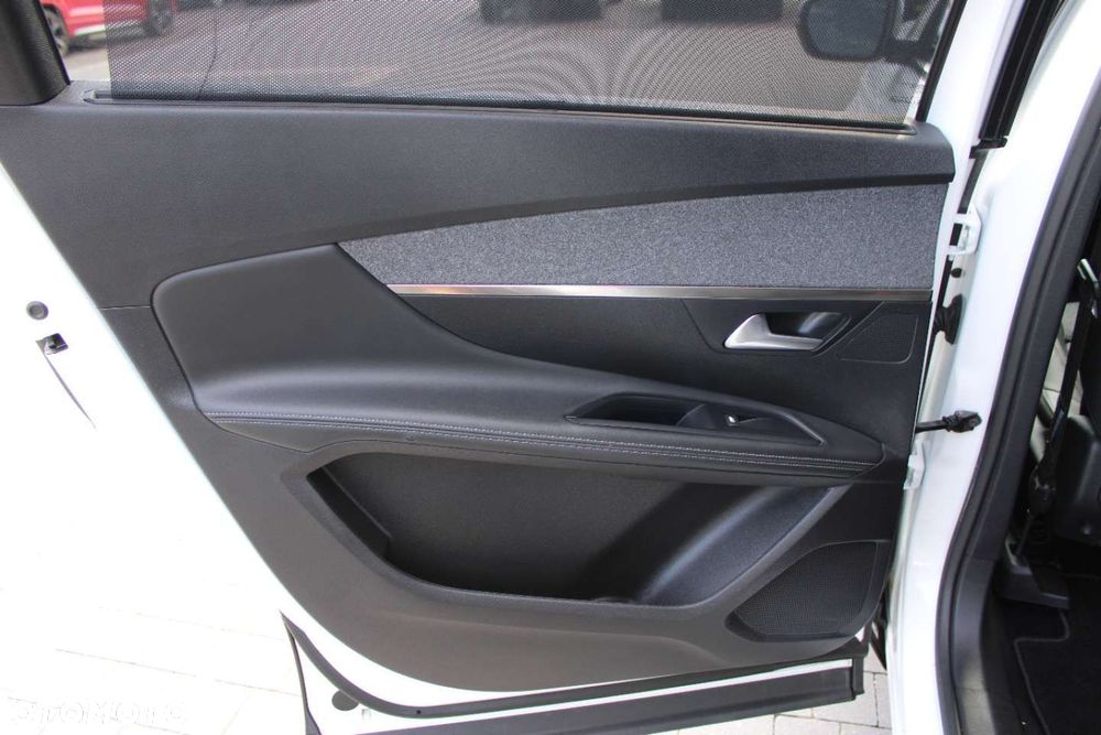 Peugeot 5008 - 24