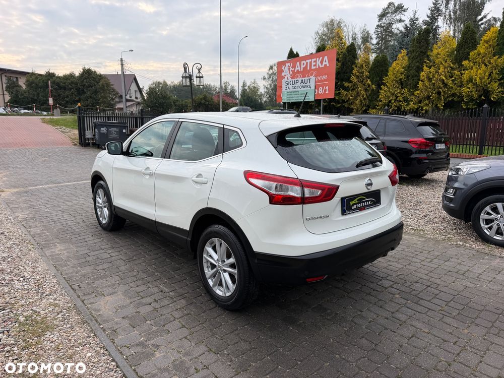 Nissan Qashqai 1.2 DIG-T N-Connecta EU6 - 3