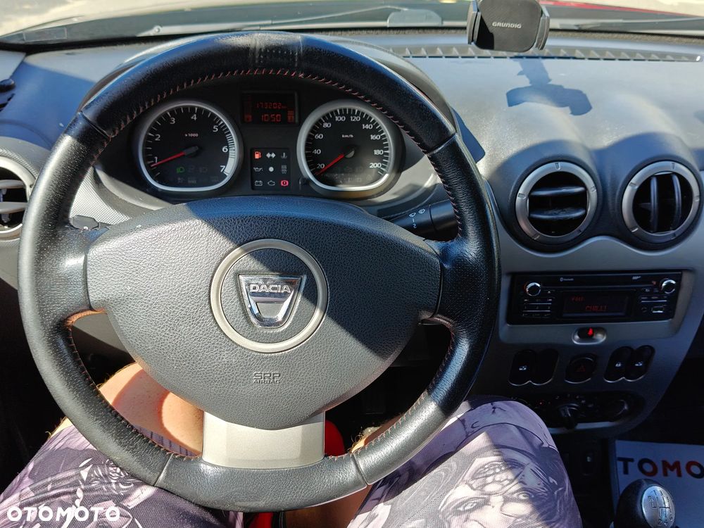Dacia Duster 1.5 dCi Laureate 4x4 - 6