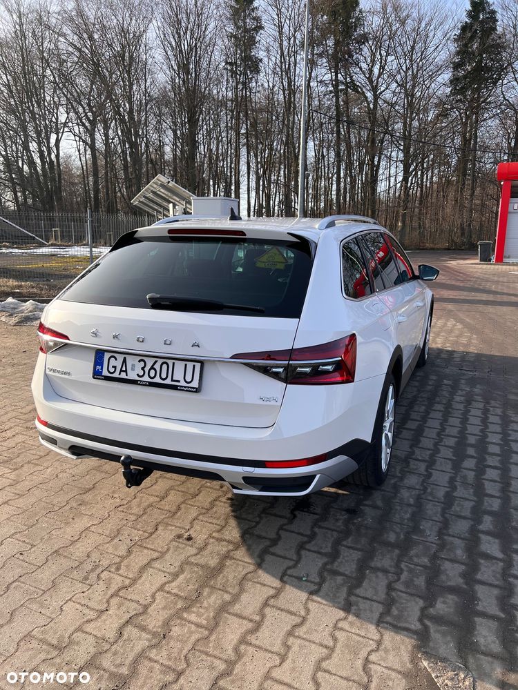Skoda Superb 2.0 TDI 4x4 DSG Scout - 2