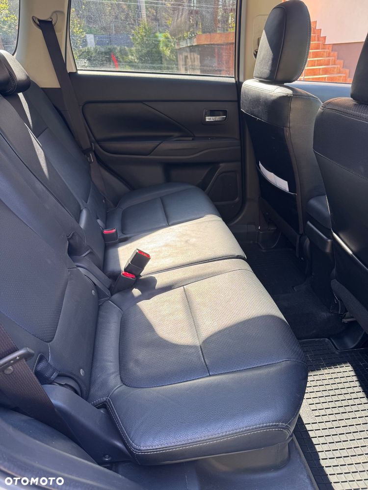 Mitsubishi Outlander 2.0 Intense + Navi 4WD CVT - 6