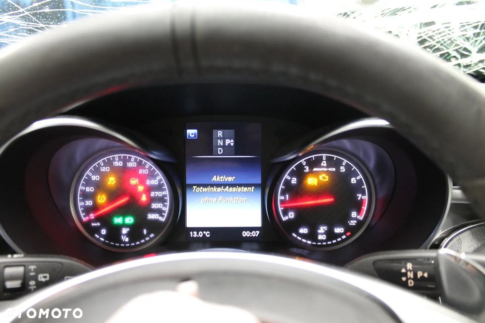Mercedes-Benz Klasa C AMG 63 T AMG Speedshift 7G-MCT - 22