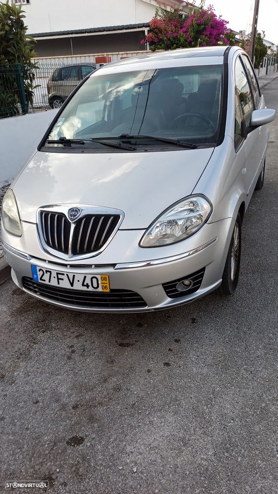 Lancia Musa 1.3 16V M-jet Oro DFN - 1