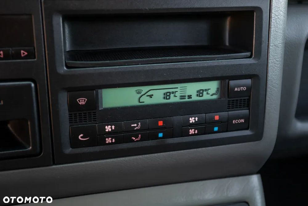 Volkswagen Multivan TDI - 27