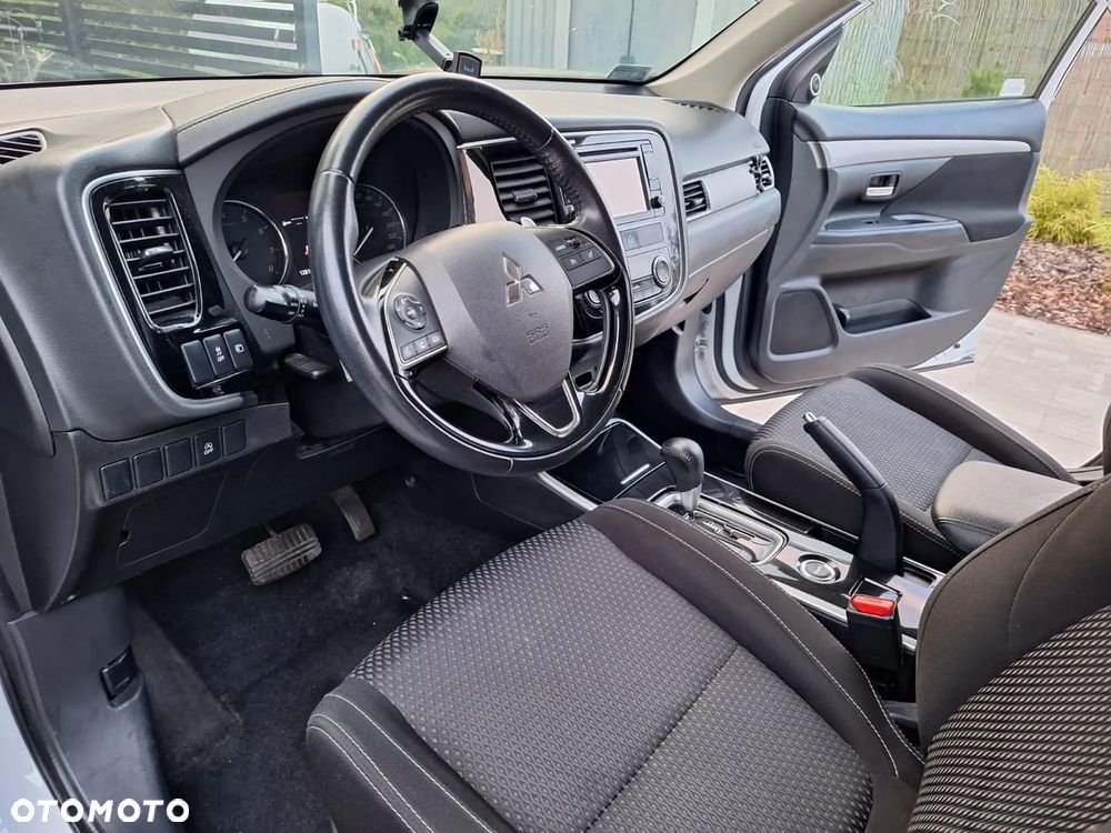 Mitsubishi Outlander 2.0 Intense + SDA 4WD CVT - 6