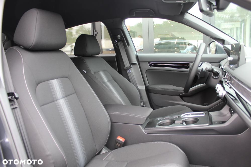 Honda Civic 2.0 i-MMD Elegance CVT - 20