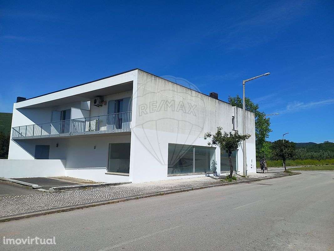 Loja  para arrendamento - Grande imagem: 2/9