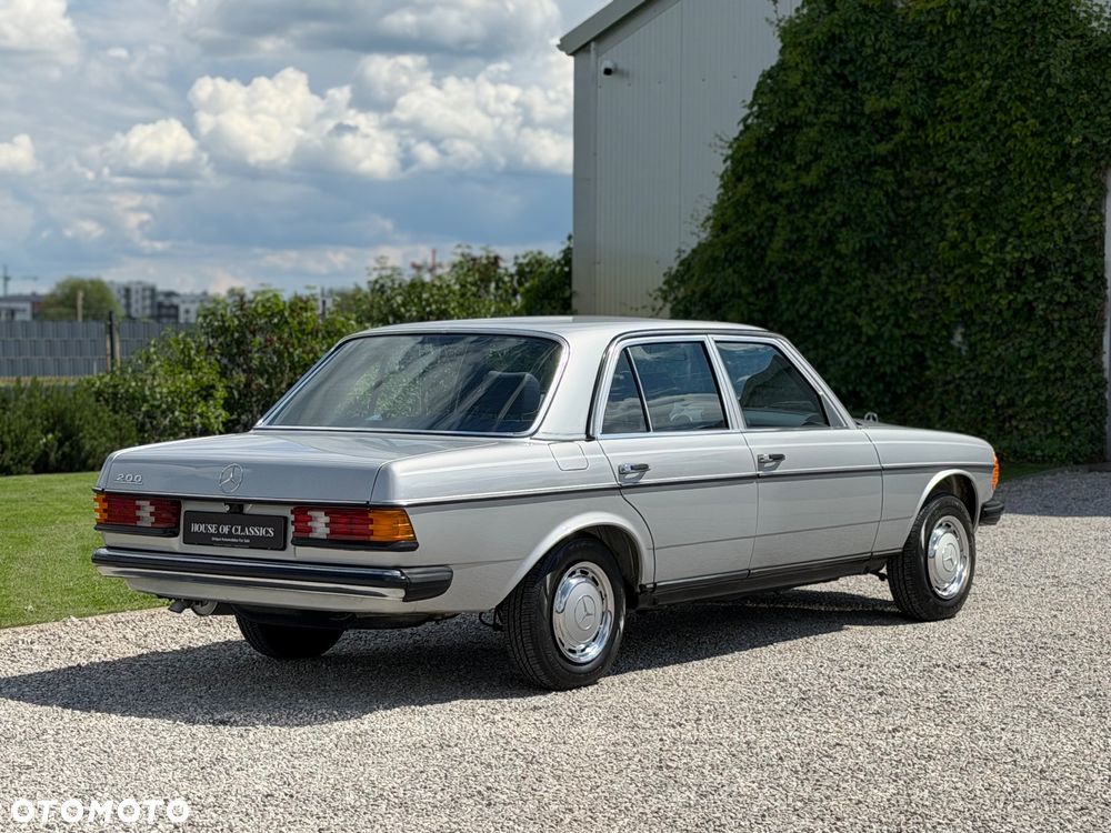 Mercedes-Benz W123 - 8