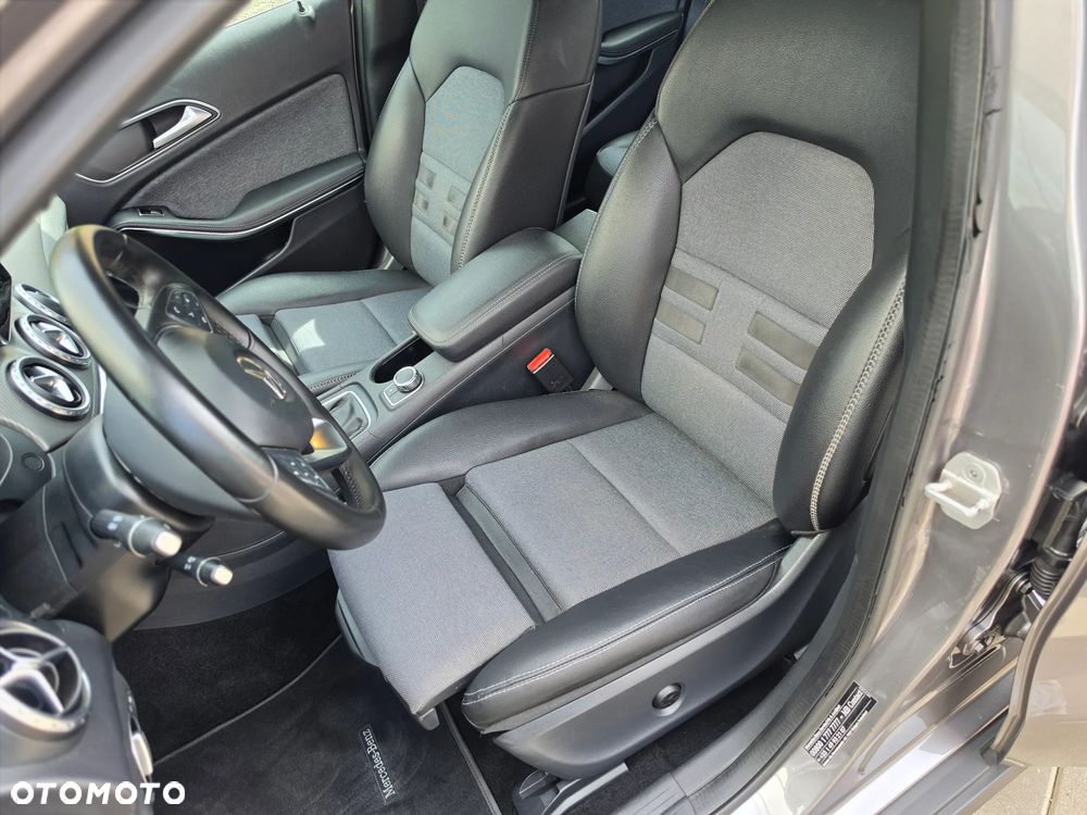 Mercedes-Benz GLA 200 d Activity Edition - 29