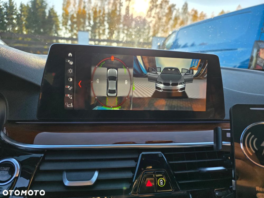 BMW Seria 5 520d xDrive - 15