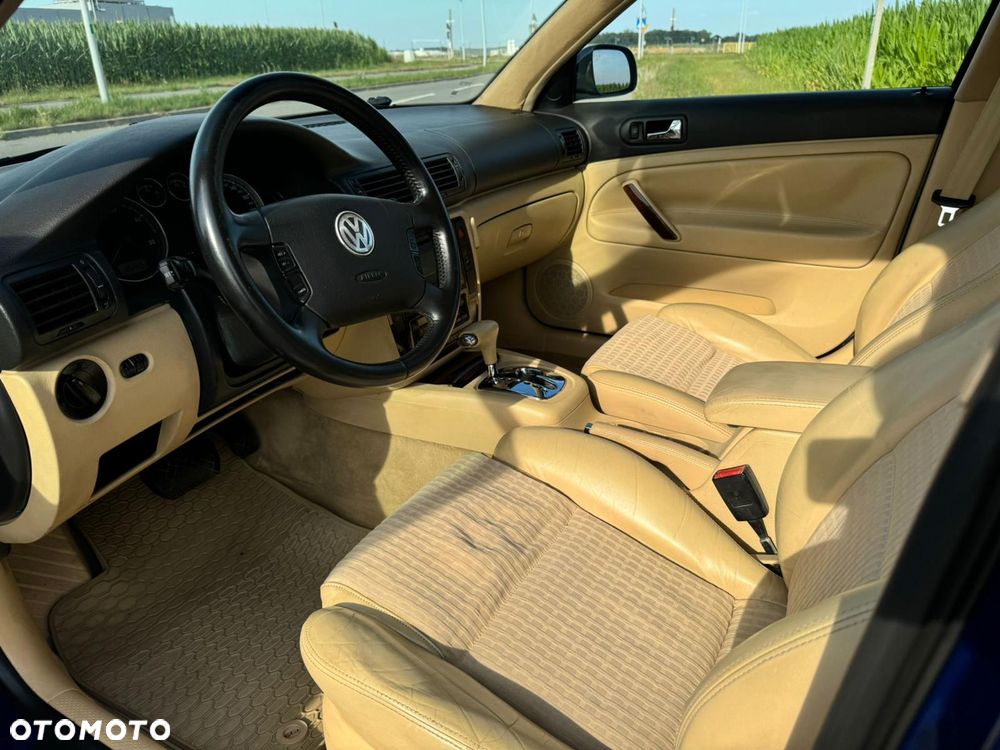Volkswagen Passat 1.9 TDI Comfortline Tiptr - 19