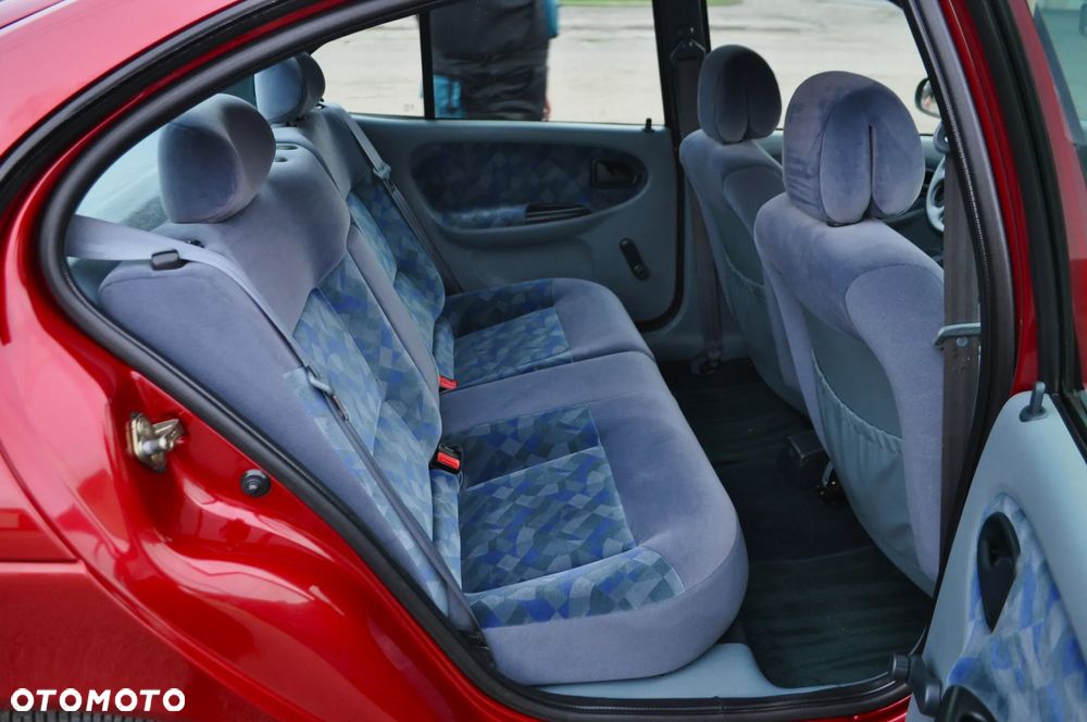 Renault Megane 1.6 RN - 24