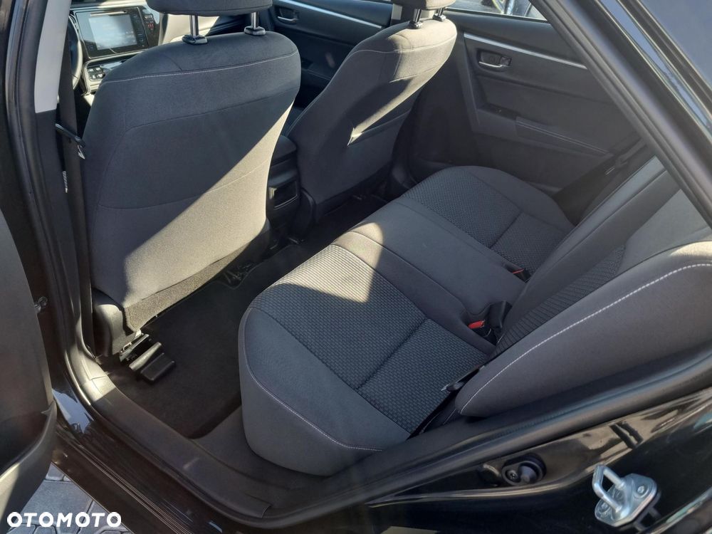 Toyota Corolla - 13