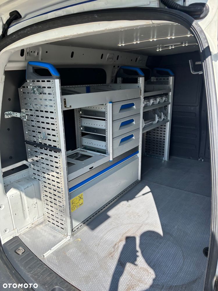 Volkswagen Caddy - 2