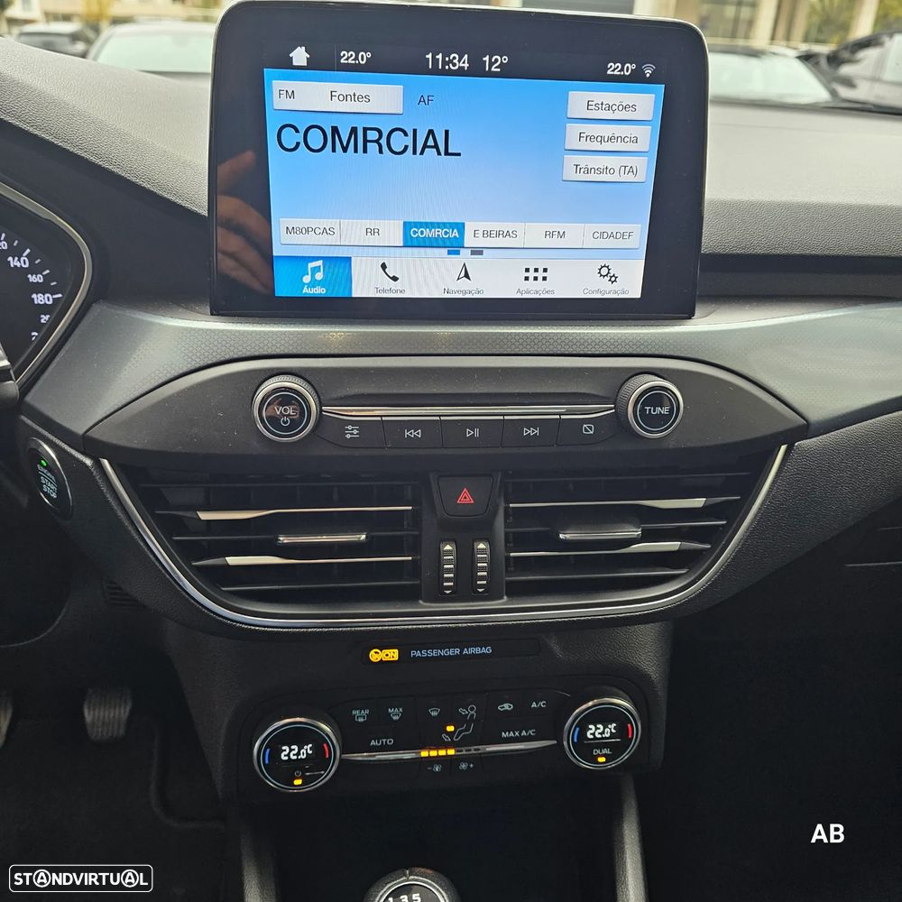 Ford Focus 1.0 EcoBoost Active - 28