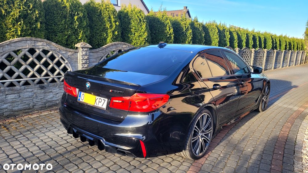 BMW Seria 5 M550i xDrive - 11
