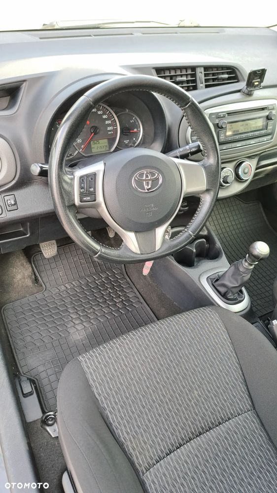 Toyota Yaris 1.4 D-4D Active - 14