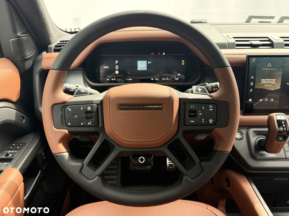 Land Rover Defender 110 P635 OCTA - 8