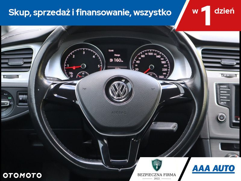 Volkswagen Golf - 17