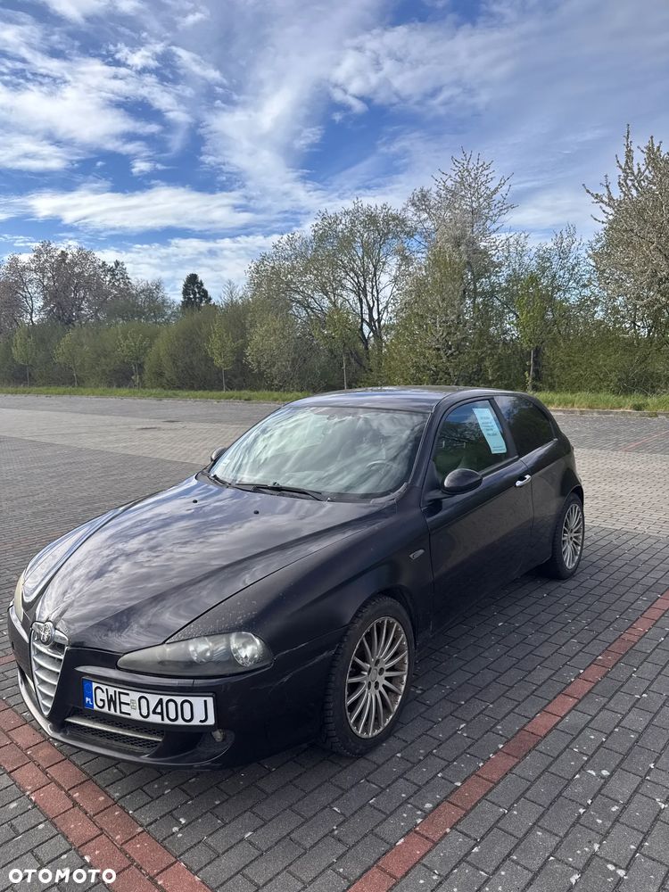 Alfa Romeo 147 1.6 Twin Spark Black Line - 1