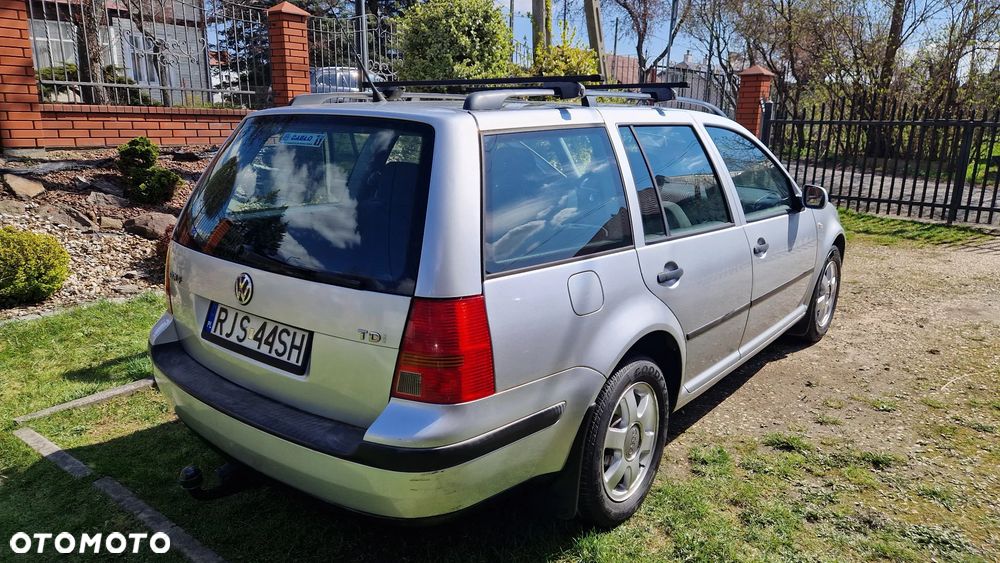 Volkswagen Golf 1.9 TDI Q - 3
