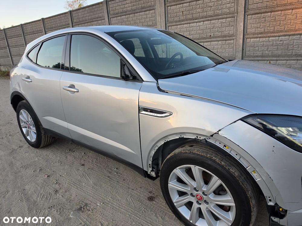 Jaguar E-Pace P200 AWD R-Dynamic S - 28