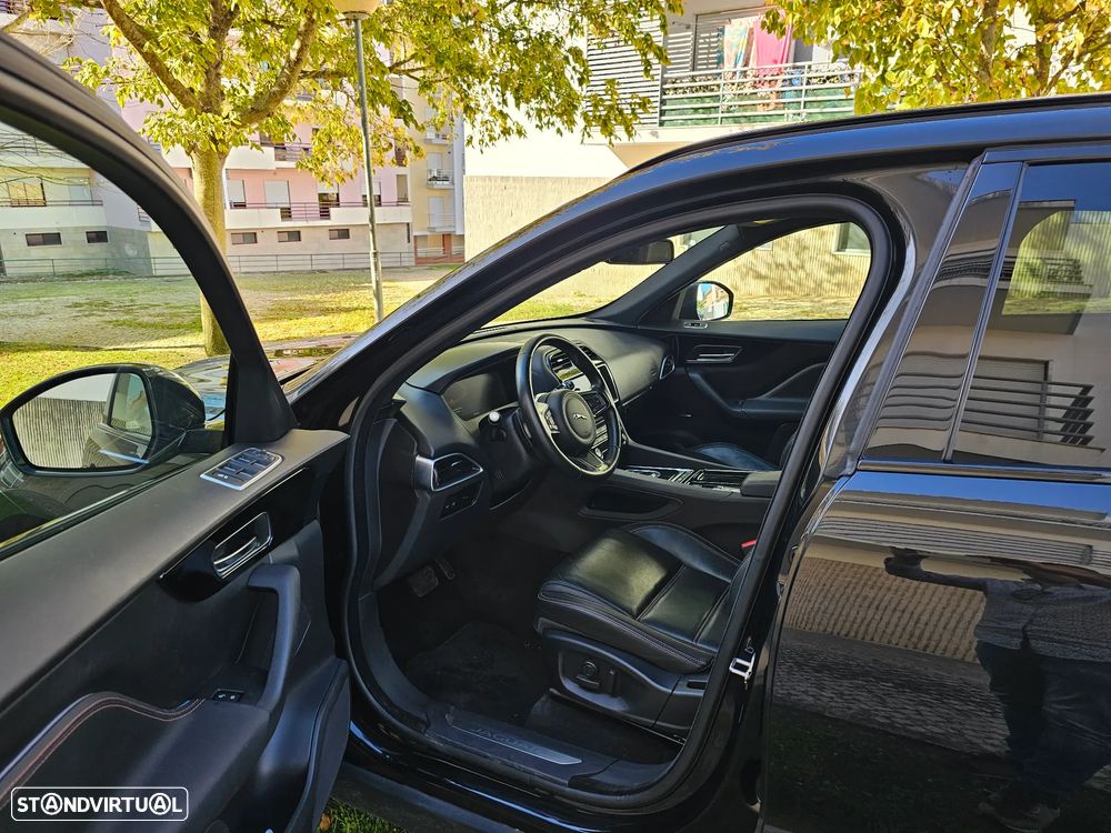 Jaguar F-Pace 25d AWD Aut. Prestige - 16