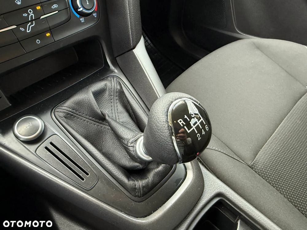 Ford Focus SW 1.5 TDCi Trend - 24