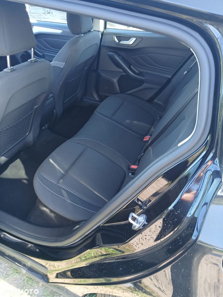 Ford Focus 1.0 EcoBoost Edition - 11
