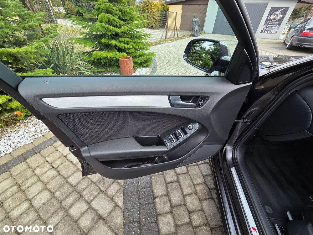 Audi A4 Avant 2.0 TDI DPF S line Sportpaket - 22