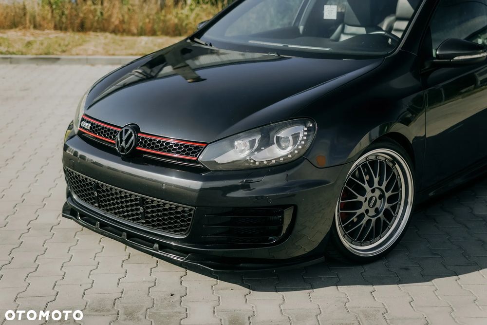 Volkswagen Golf VI 2.0 TSI GTI - 2