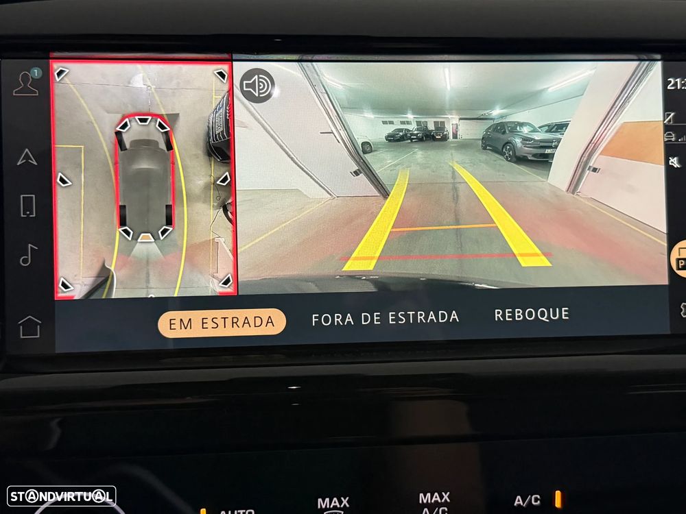 Land Rover Discovery Sport P300e - 13