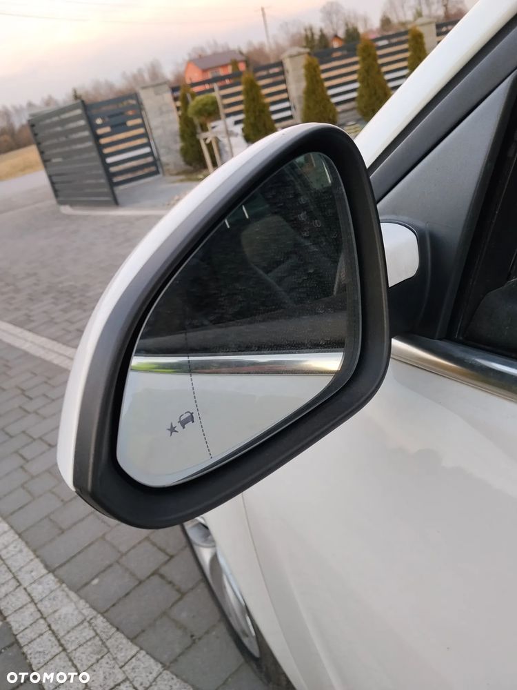Opel Insignia - 19