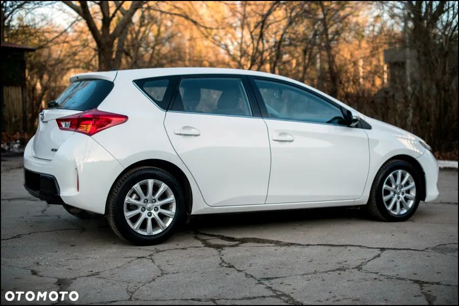 Toyota Auris - 5