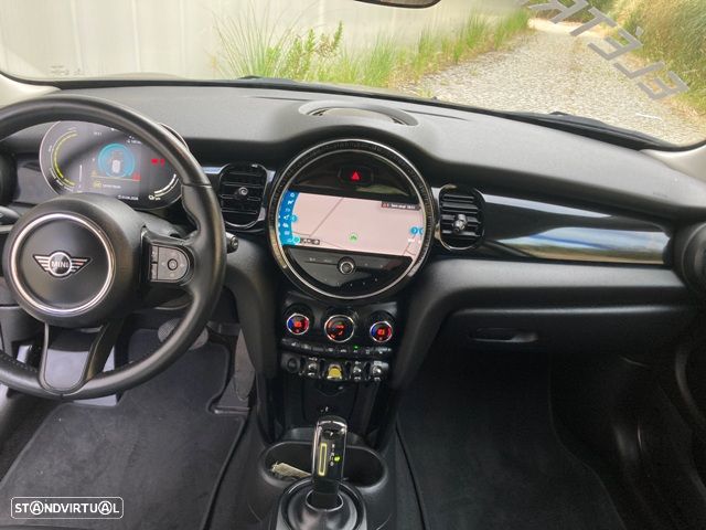 MINI 3 Portas Cooper SE S - 23