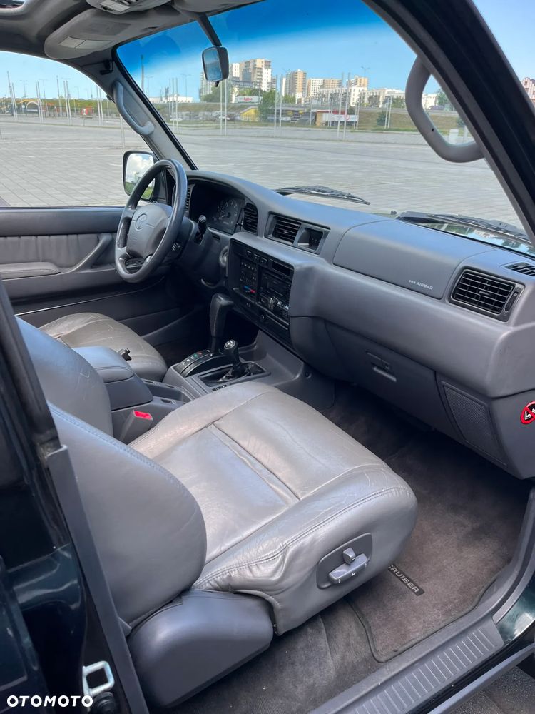 Toyota Land Cruiser - 15