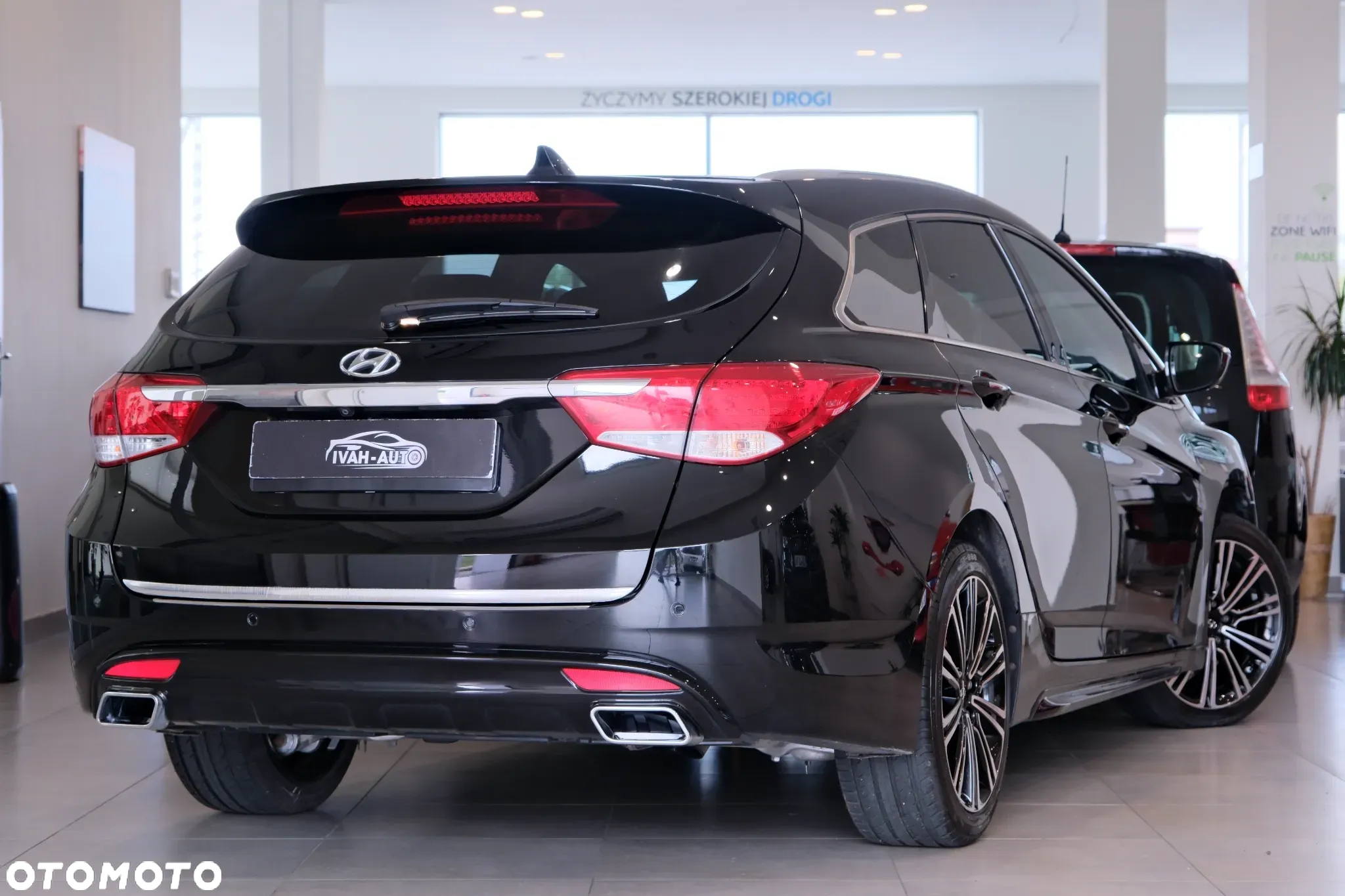 Hyundai i40 Kombi 1.7 CRDi DCT Premium - 13