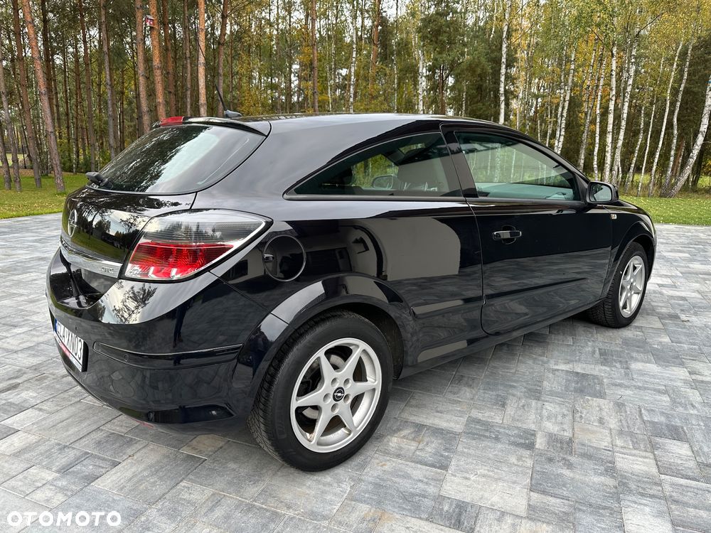 Opel Astra III GTC 1.8 Sport - 29