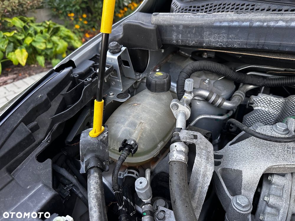 Renault Captur TCe Mild Hybrid 160 EDC GPF TECHNO - 26