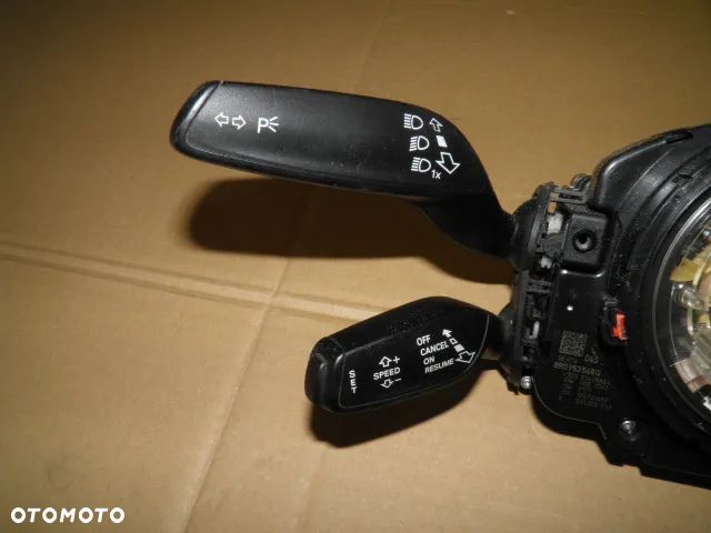 MANETKI TAŚMA AUDI A4 B8 2012r - 3