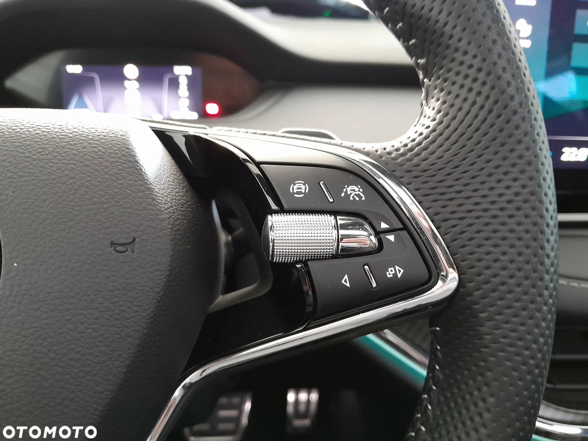 Skoda Enyaq RS 82kWh Maxx - 27