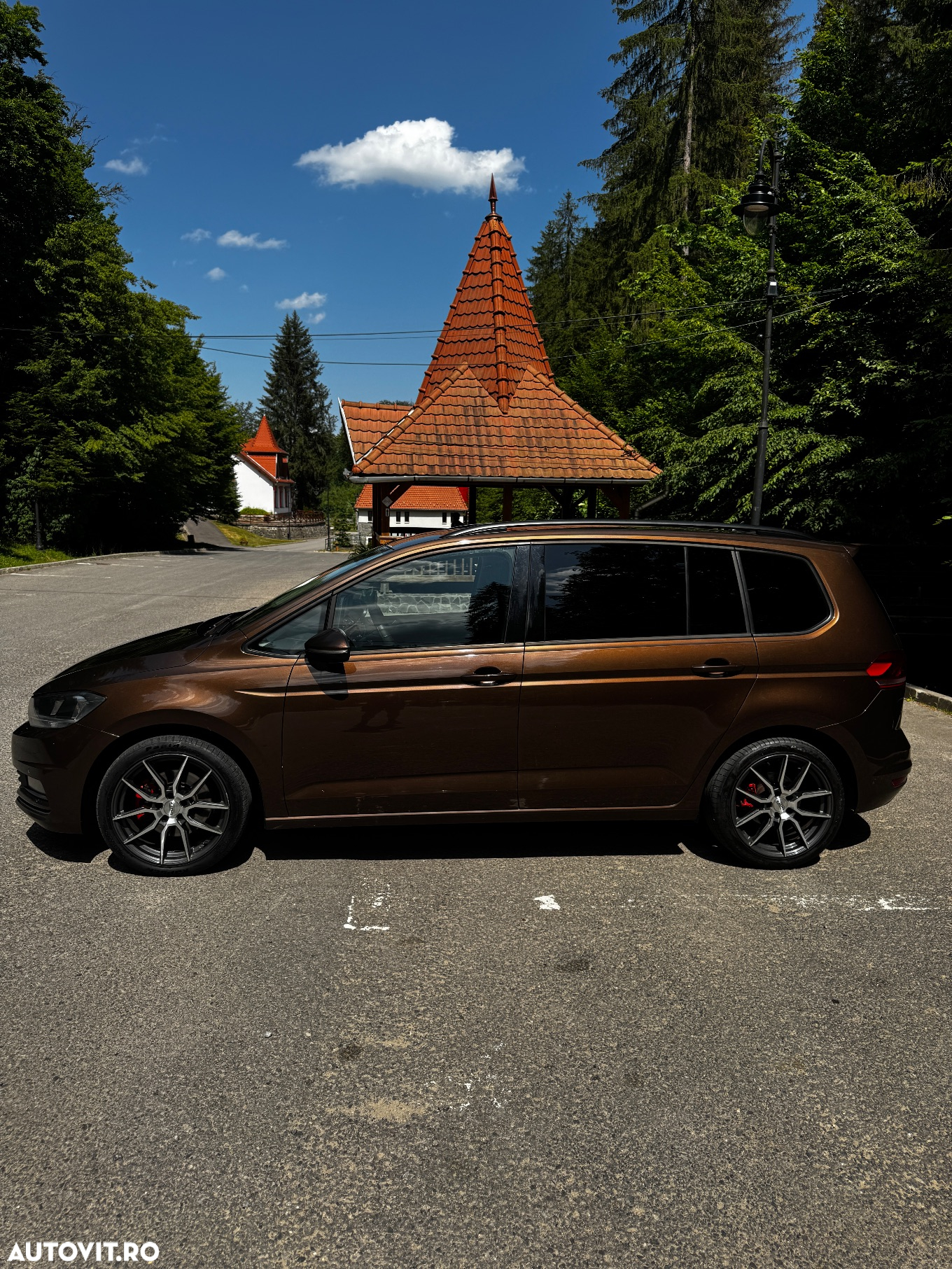 Volkswagen Touran - 4