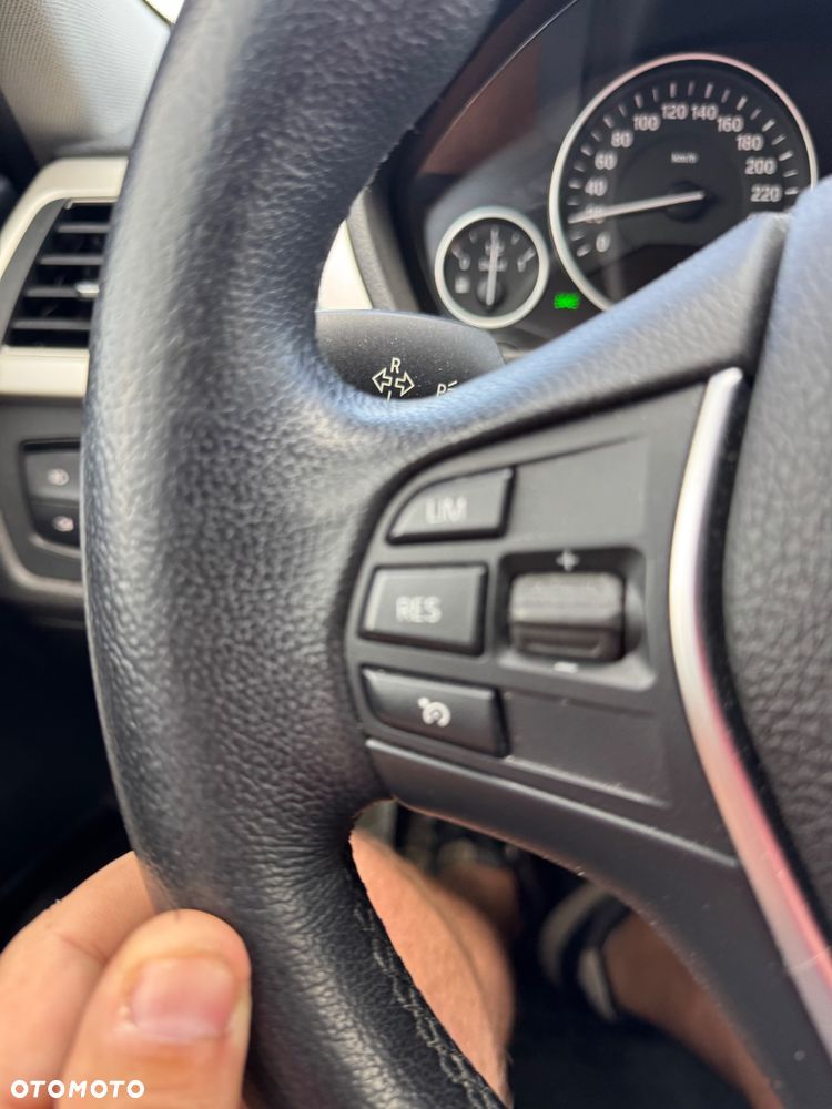 BMW Seria 3 318d Luxury Line EU6 - 20